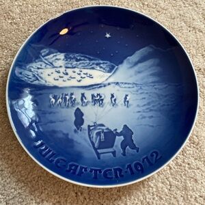 B&G Copenhagen Porcelain Christmas in Greenland 1972 plate